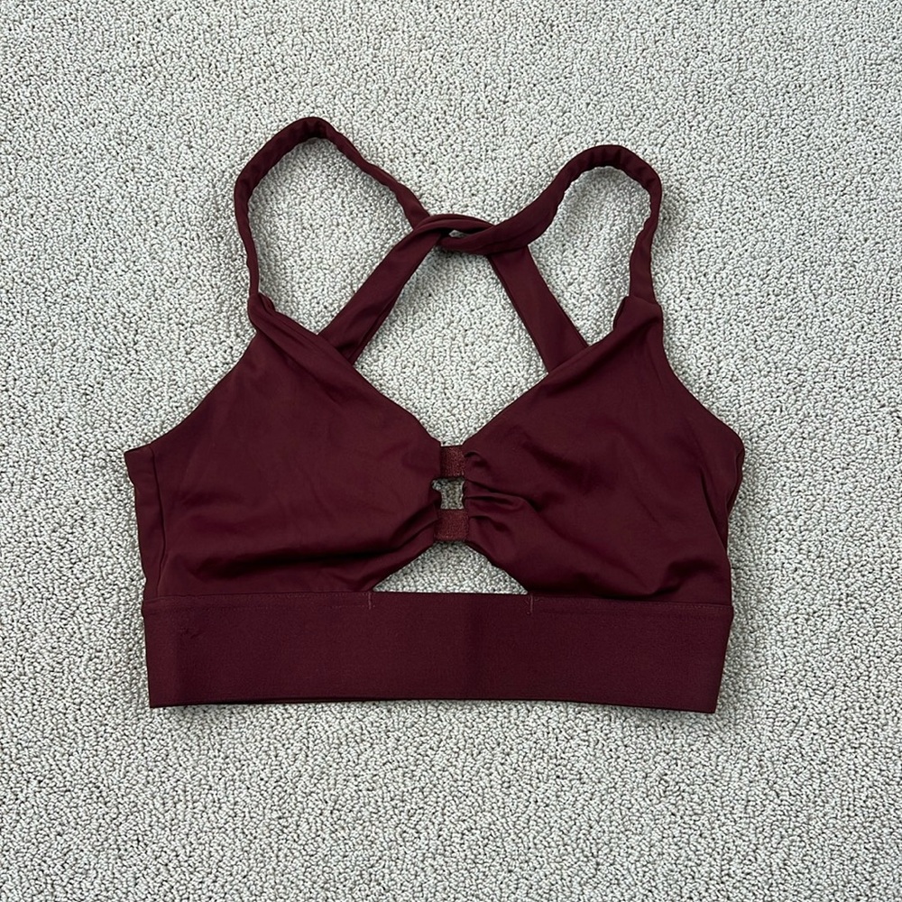 Born Primitive Maroon Cross Back Sports Bra Womens Size XS Workout Strappy Back